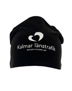 Svart mössa med vit logga